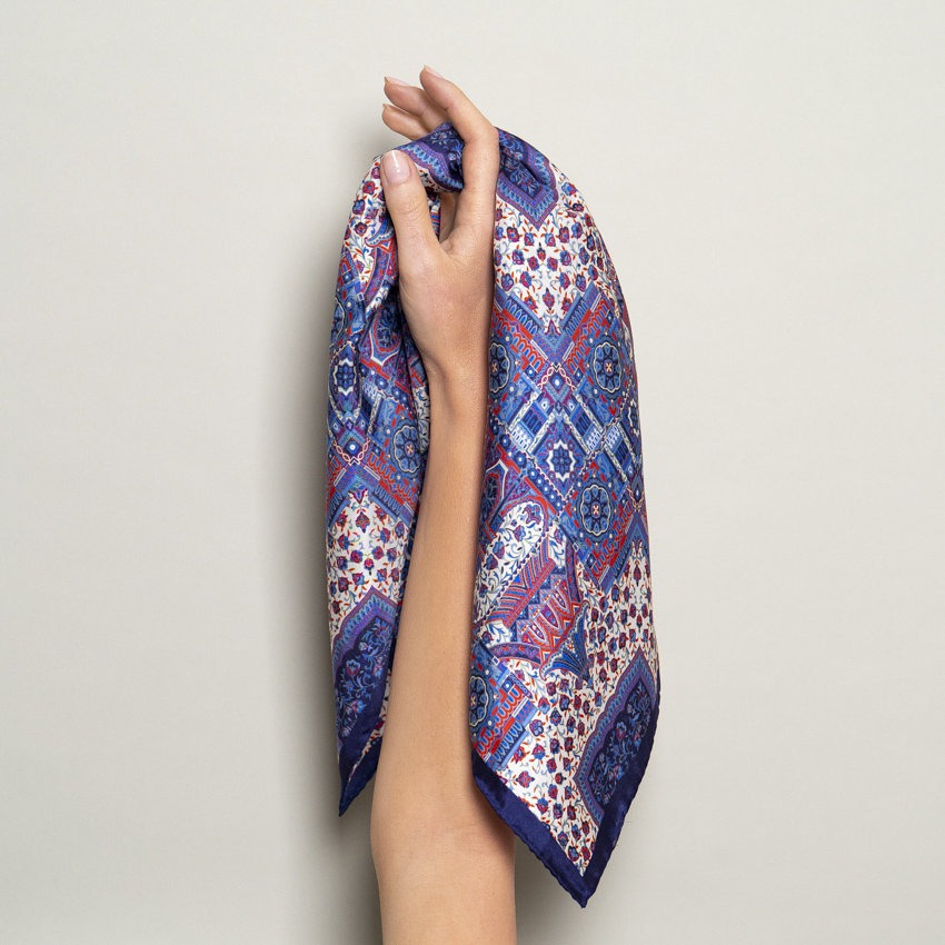 Bandana Anastasia Navy Rosso — ESAURITO