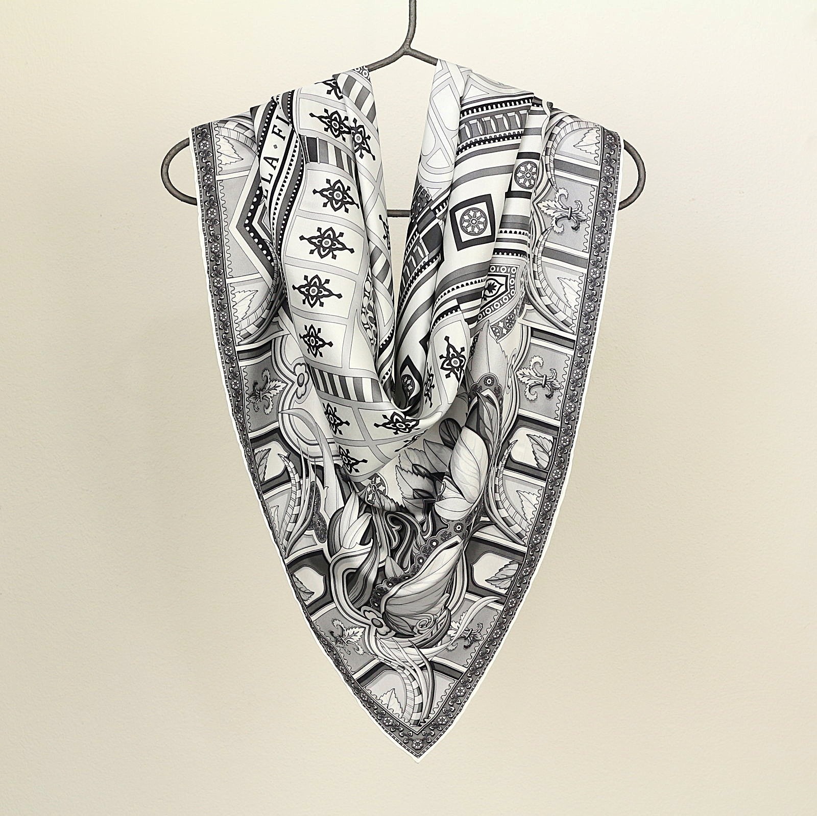 Foulard Santa Maria Novella Grigio — ESAURITO