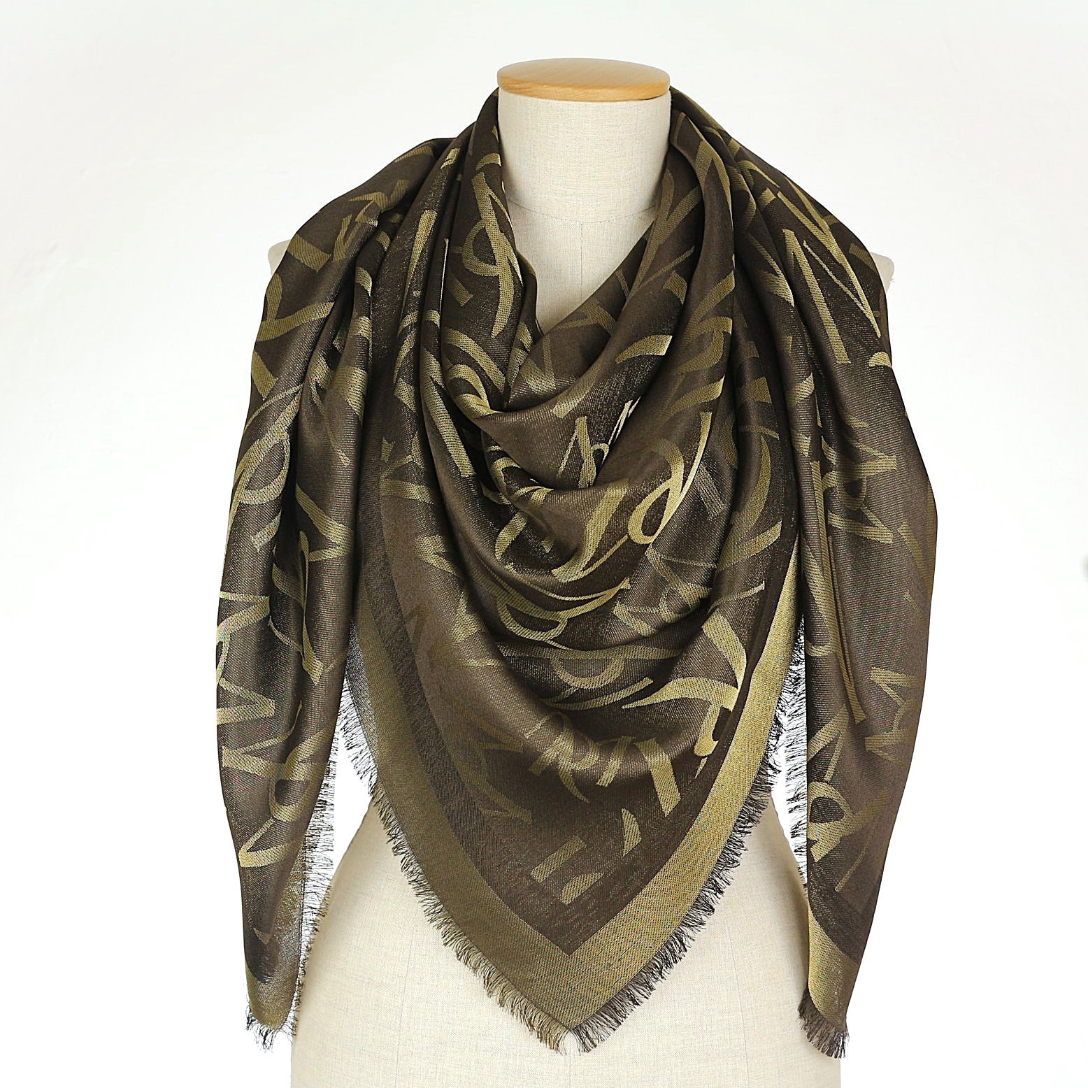 Grand Foulard Monogram Oro